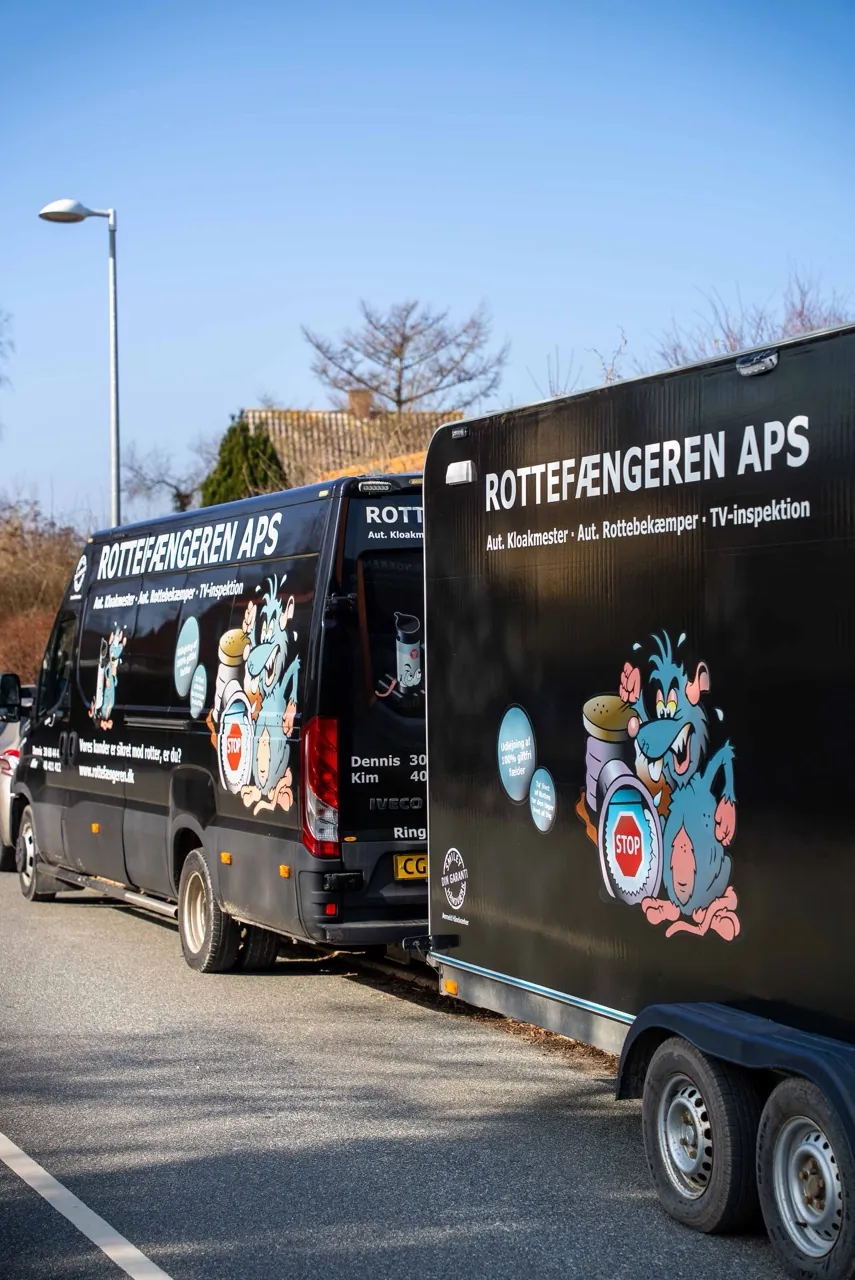 Rottefængeren ApS firmabiler klar til kloakopgave